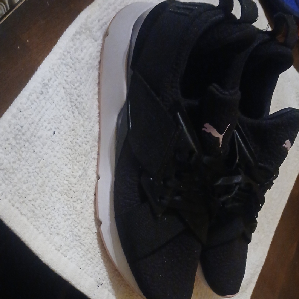 Puma Black and White Athletic Shoes